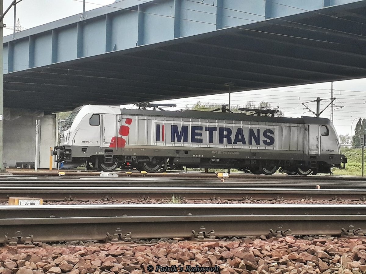 akiem/Metrans 187 509 abgestellt in Hamburg-Altenwerder am Hafenbahnhof Alte S�derelbe am 01.05.2019