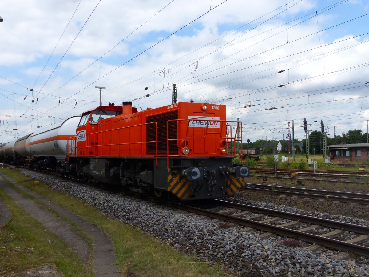 ALS (Alstom Lokomotiven Service GmbH) Diesellok 1275 003-2  Chemion  Gterbahnhof Oberhausen West 13-07-2017.

ALS (Alstom Lokomotiven Service GmbH) dieselloc 1275 003-2 gehuurd door Chemion goederenstation Oberhausen West 13-07-2017.