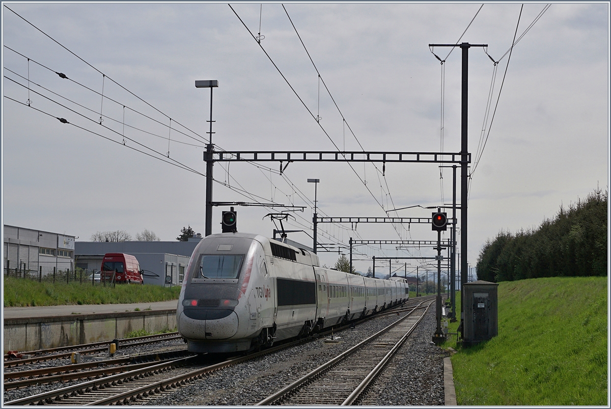 Als Leerfahrt ist ein TGV Lyria in Schüpfen von Biel RB nach Bern unterwegs. Ab Bern wird der TGV via Basel - Dijon nach Paris fahren. 
Lieder stellte Lyria diese Verbindung zum Fahrplanwechsel 2019/20 ein.

24. April 2019