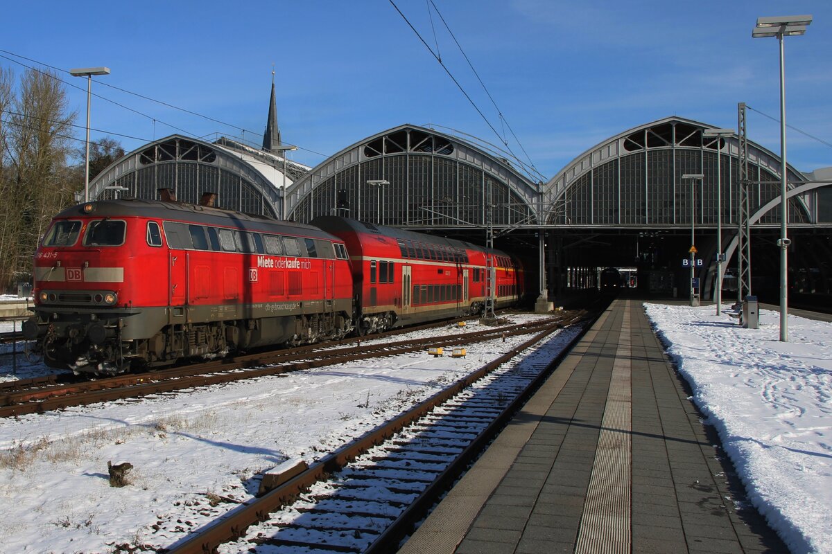 Am 15 Februar 2026 verlasst 218 431 mit der RE nach Bad Kleinen Lübeck Hbf und sind die REs nach Bad Kleinen noch fest in der Hand der 218er. Vier Tage später sind etwa 2/3 dieser RE von Dieseltriebzüge übernommen.