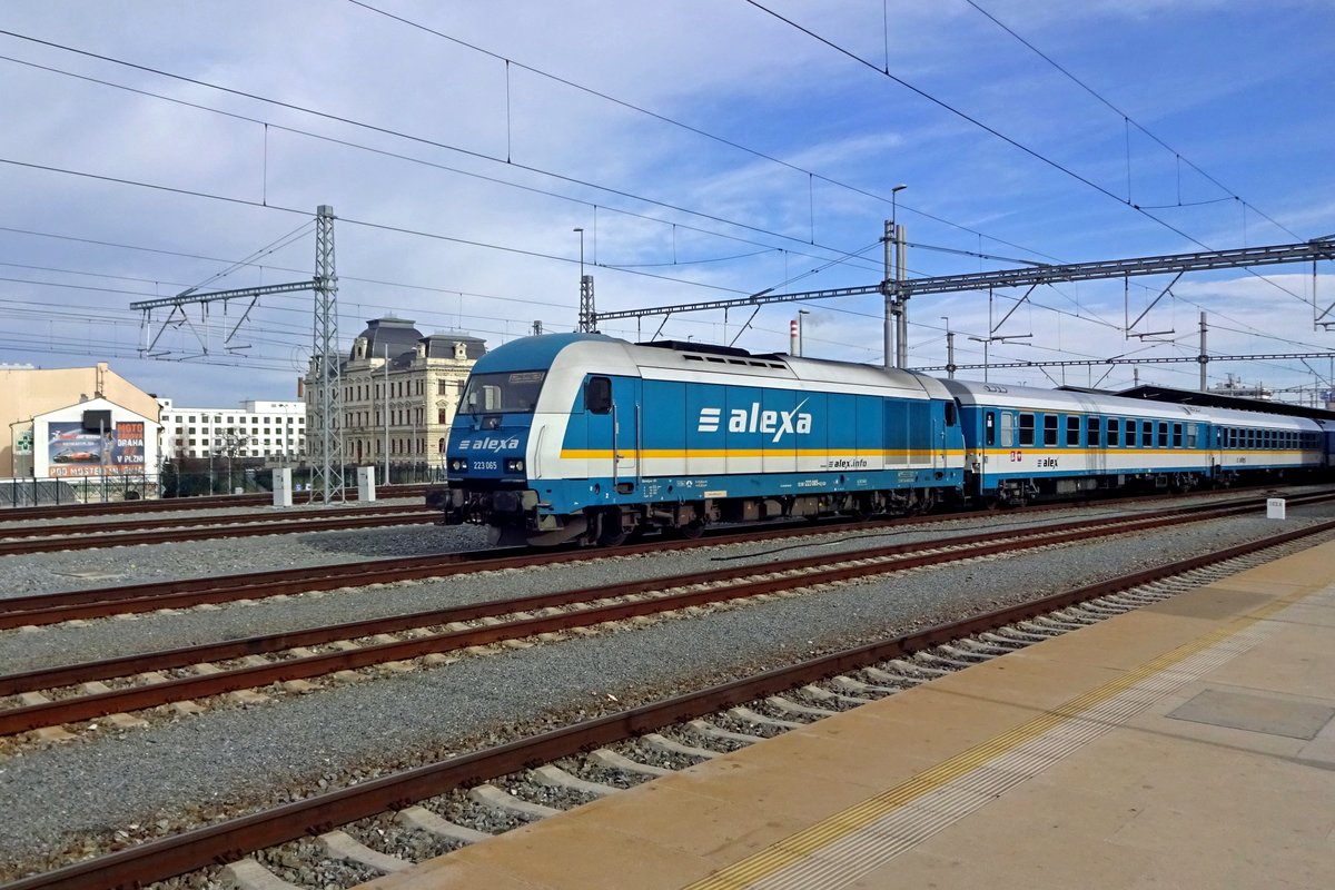 Am 21 Februar 2020 verl�sst ALEX 223 065 Plzen hl.n. mit ein Schnellzug richtung M�nchen Hbf.