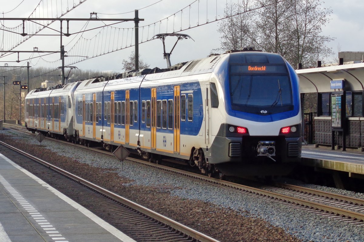 Am 27 Dezember 2017 treft 2204 in Nijmegen-Dukenburg ein. 