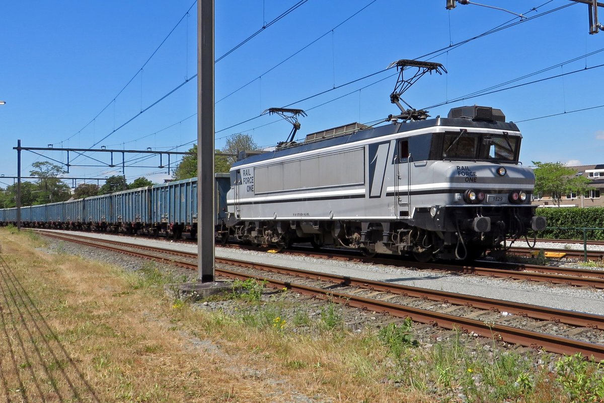 Am 27 Mai 2020 steht RFO 1829 mit ein Leerzug in Oss.