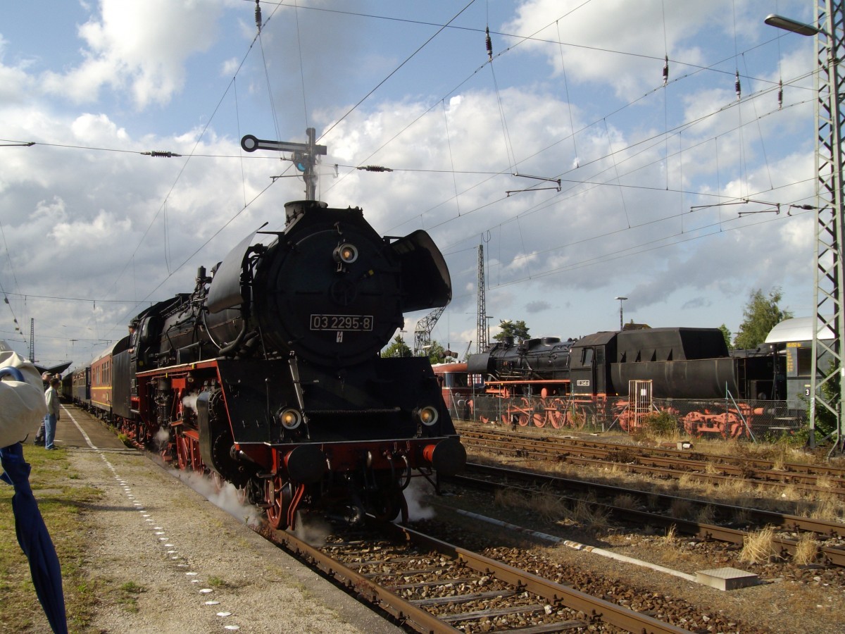 Am 29 Mai 2009 steht 03 2295 ins BEM in N�rdlingen. 