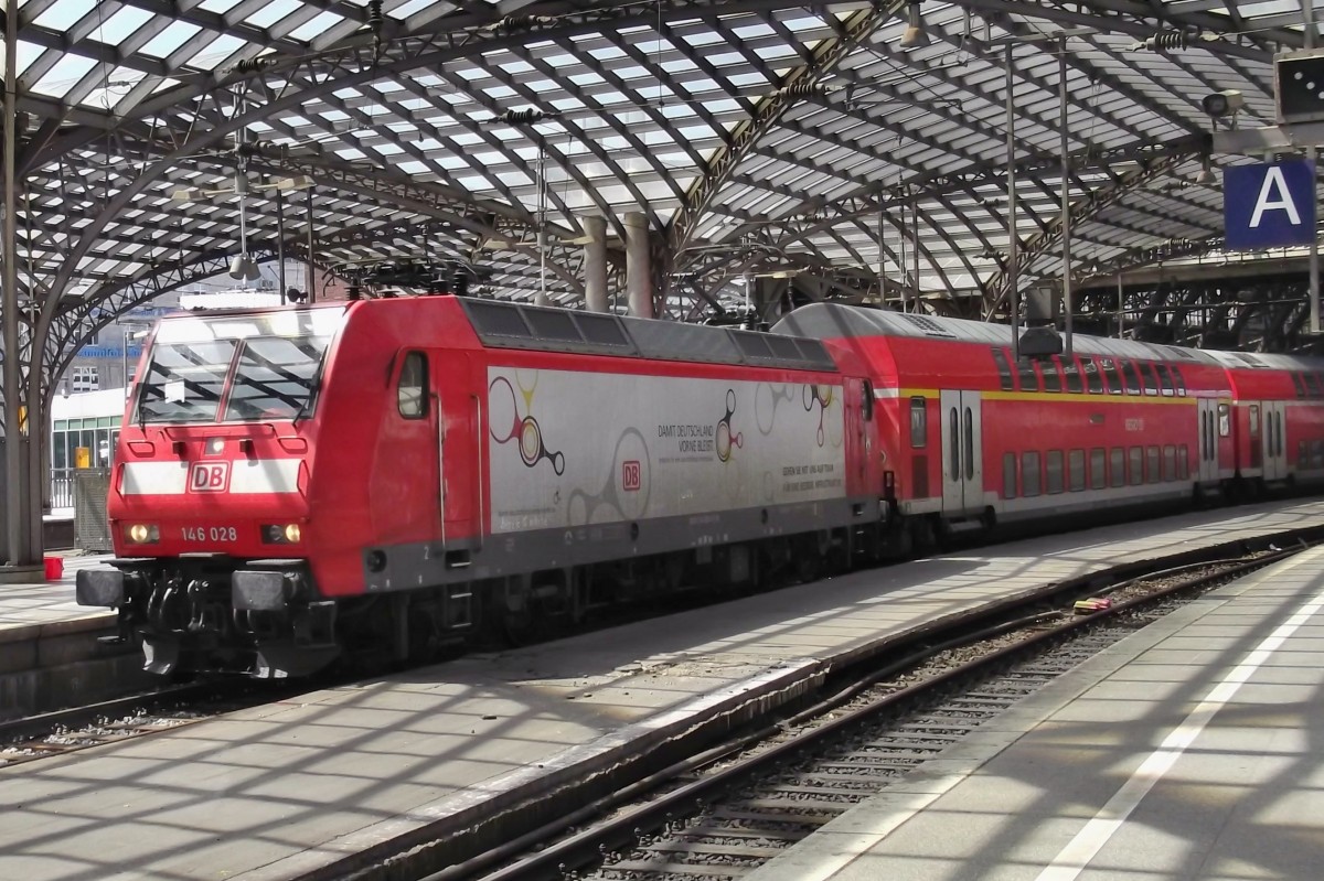 Am 6 Juni 2014 steht 146 028 -f�r Deutschland werbend- in K�ln Hbf.