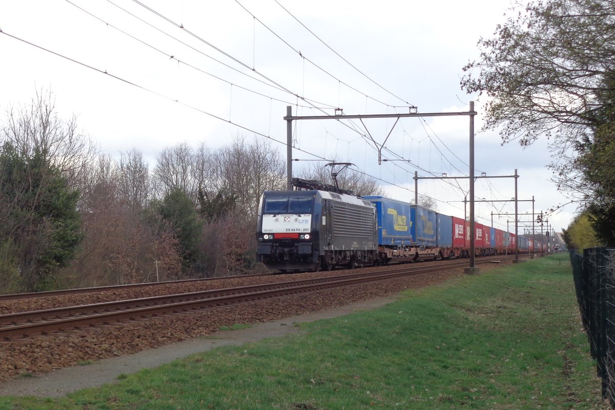 Am 7 März 2019 passiert LTE 189 201 Wijchen.