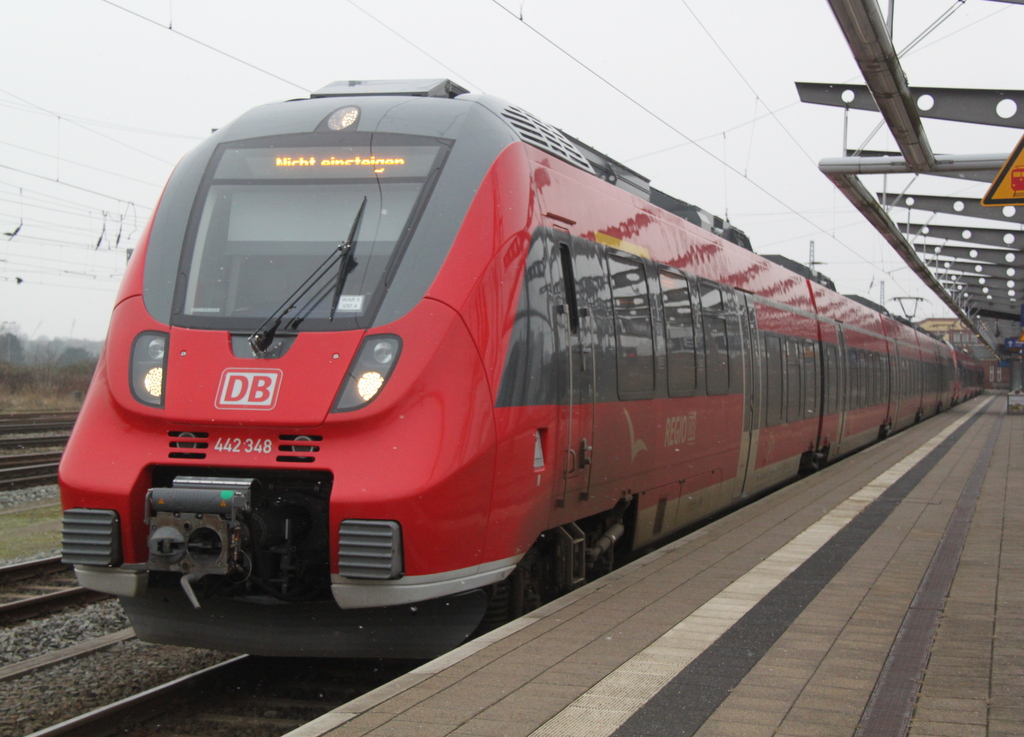 Am Nachmittag des 24.01.2015 kamen 442 348+442 351-3 als berfhrung von Stralsund nach Rostock Hbf.