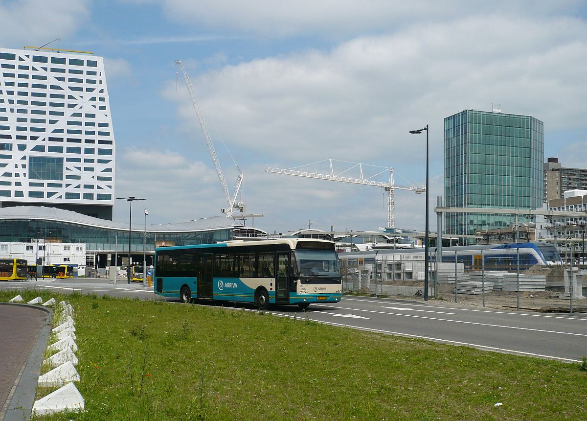 Arriva Bus 8053 DAF Berkhof Ambassador Baujahr 2004 Mineurslaan Utrecht 30-05-2014.

Arriva bus 8053 DAF Berkhof Ambassador bouwjaar 2004 Centraal Station Mineurslaan Utrecht 30-05-2014.