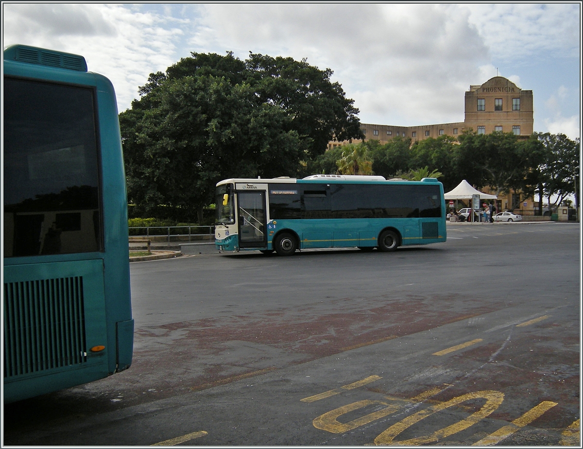 Auf dem relativ grossen Busbahnhof von Valletta. 
28. Sept. 2013