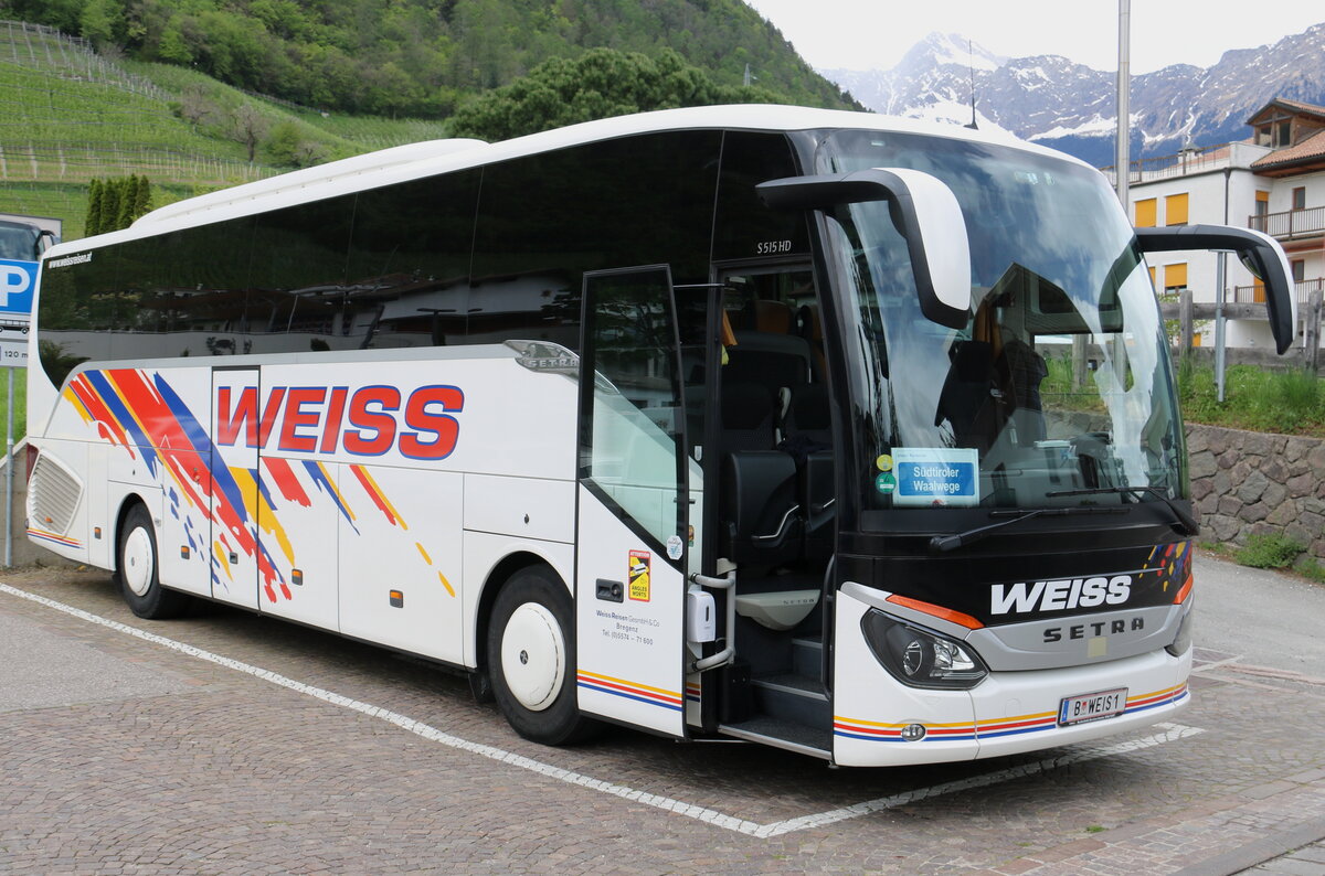 Aus Oesterreich: Weiss, Bregenz - B WEIS 1 - Setra S 515 HD am 17. April 2024 in Marling (Aufnahme: Martin, Beyer)