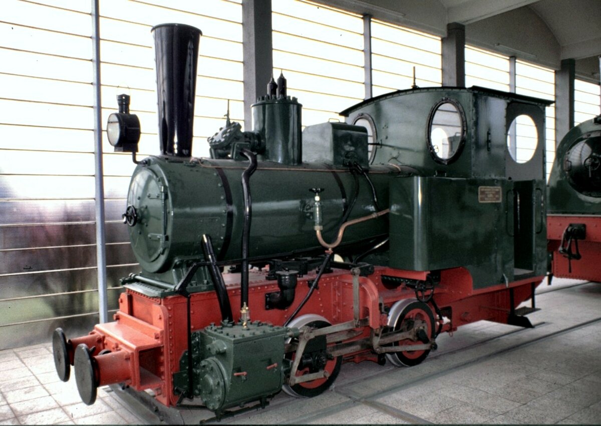 B-Schmalspurlok im LHB Museum im Februar 1980 in Salzgitter-Watenstedt.