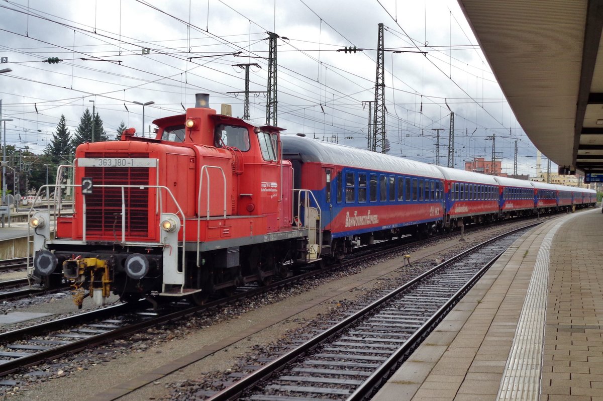 BahnTouristikzug mit 363 180 steht am 14 September 2017 in N�rnberg Hbf.