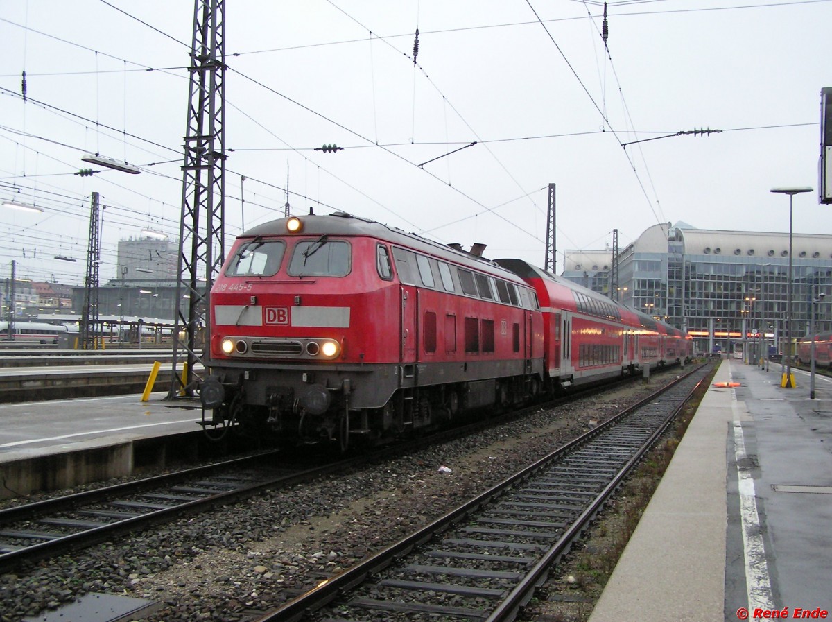 Baureihe 218 mit nem RE nach Mühldorf in München. 