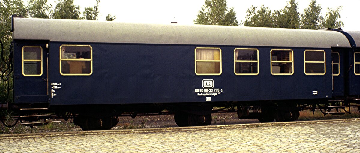 Bauzugwagen 60 80 99-775-2 Bautruppf�hrerwagen in Salzgitter-Bad im August 1980.