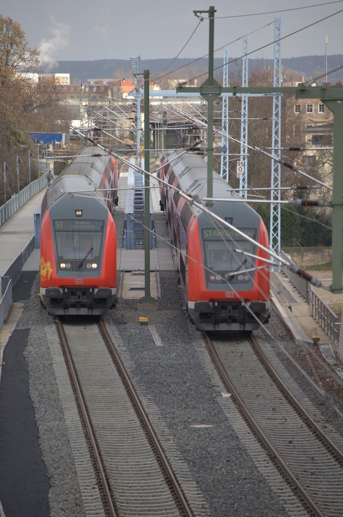 Begegnung auf der Br�cke. 01.12.2013 12:20 Uhr 