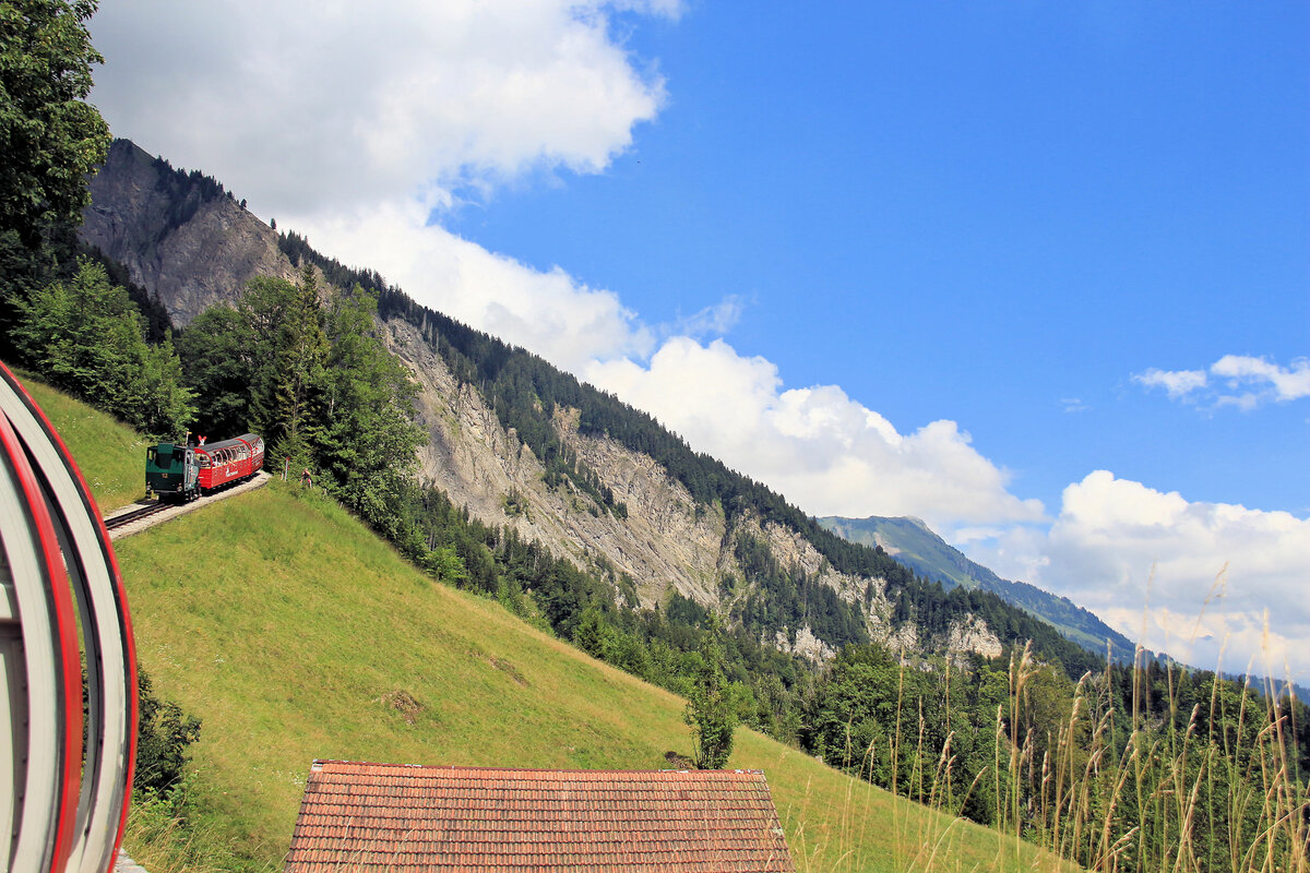 Bevor es in Geldried weiter bergab geht noch ein Blick auf den Folgezug mit Lok 12. 5.August 2017 