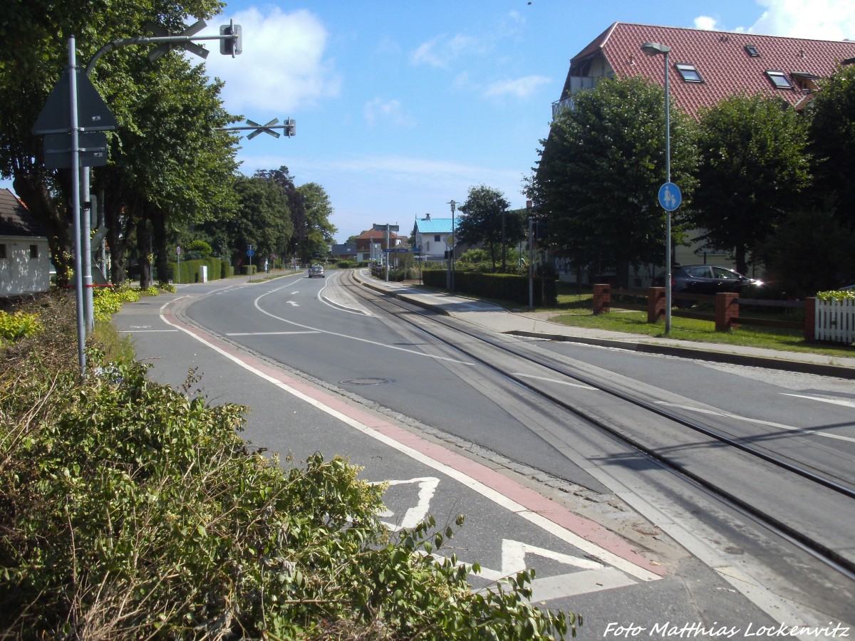 Blick auf den Bahnhof K�hlungsborn West der Mecklenburgischen B�derbahn  Molli  am 13.7.14
