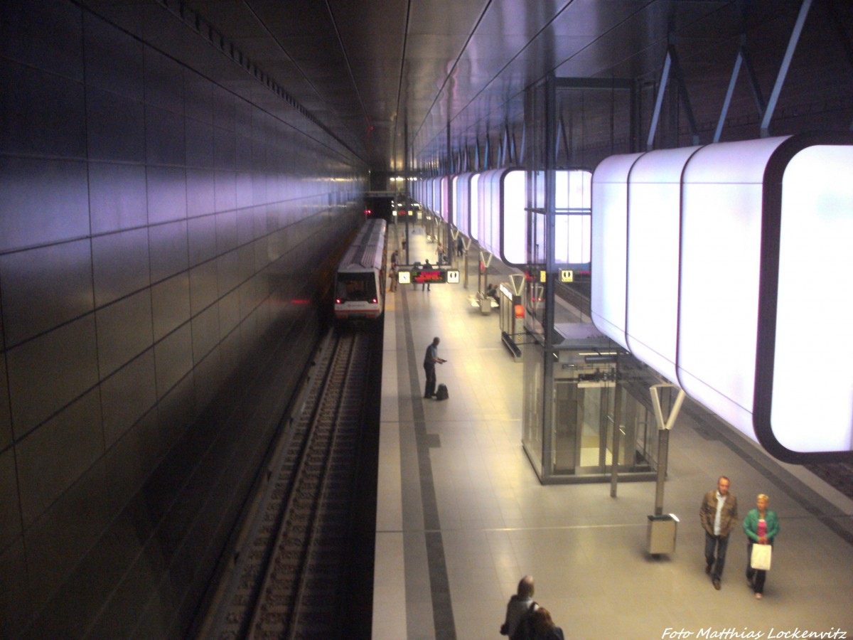 Blick auf die U-Bahn Station Hafencity Universit�t in Hamburg am 31.8.13
