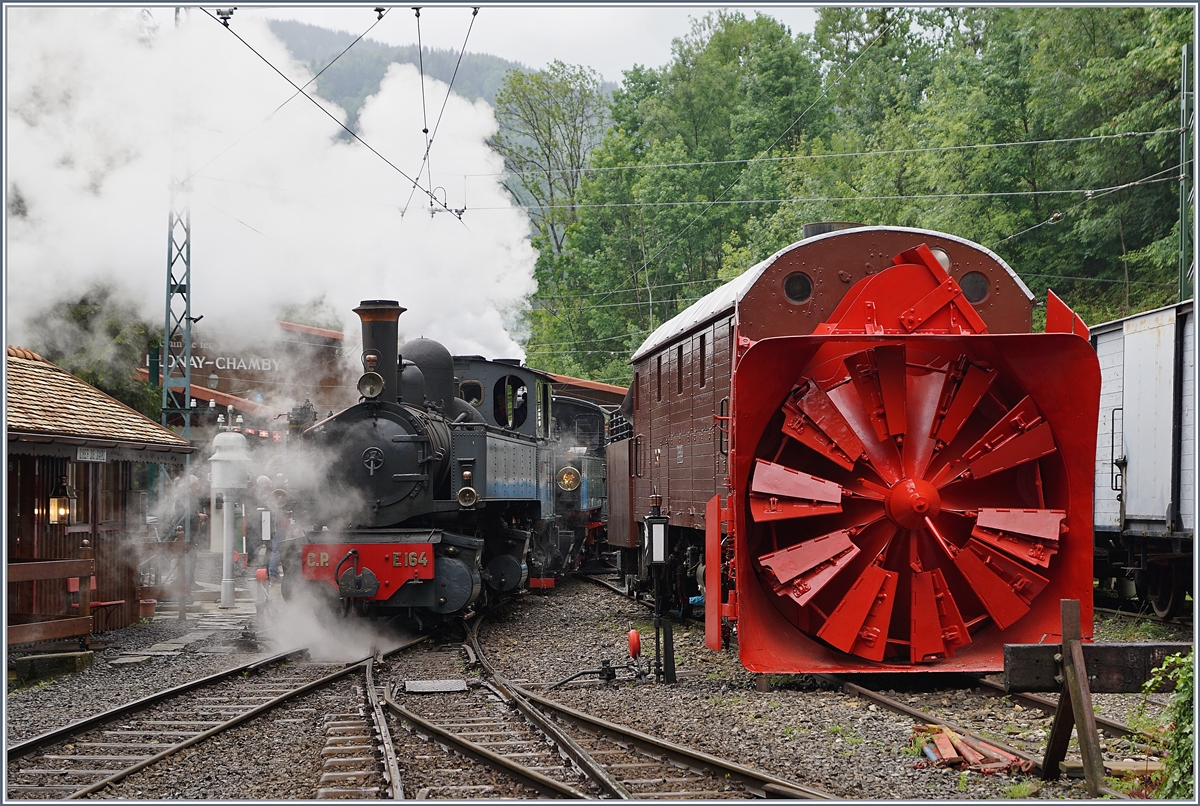 Blonay Chamby Mega Steam Festival: Die CP E 164 (1905) der  La Traction SA  in Chaulin. 
19. Mai 2018