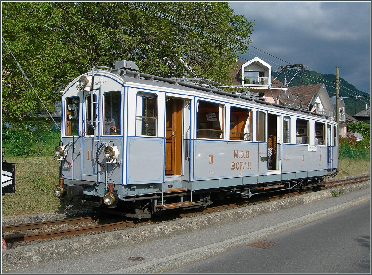 BLONAY-CHAMBY PINGSTFESTIVAL 2015: MOB BCFe 4/4 N° 11 erreicht Blonay.
23. Mai 2015