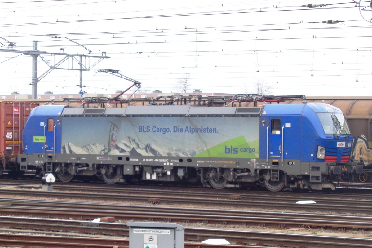 BLS 193 494 wartet in Venlo auf die weiterfahrt am 24 M�rz 2019.