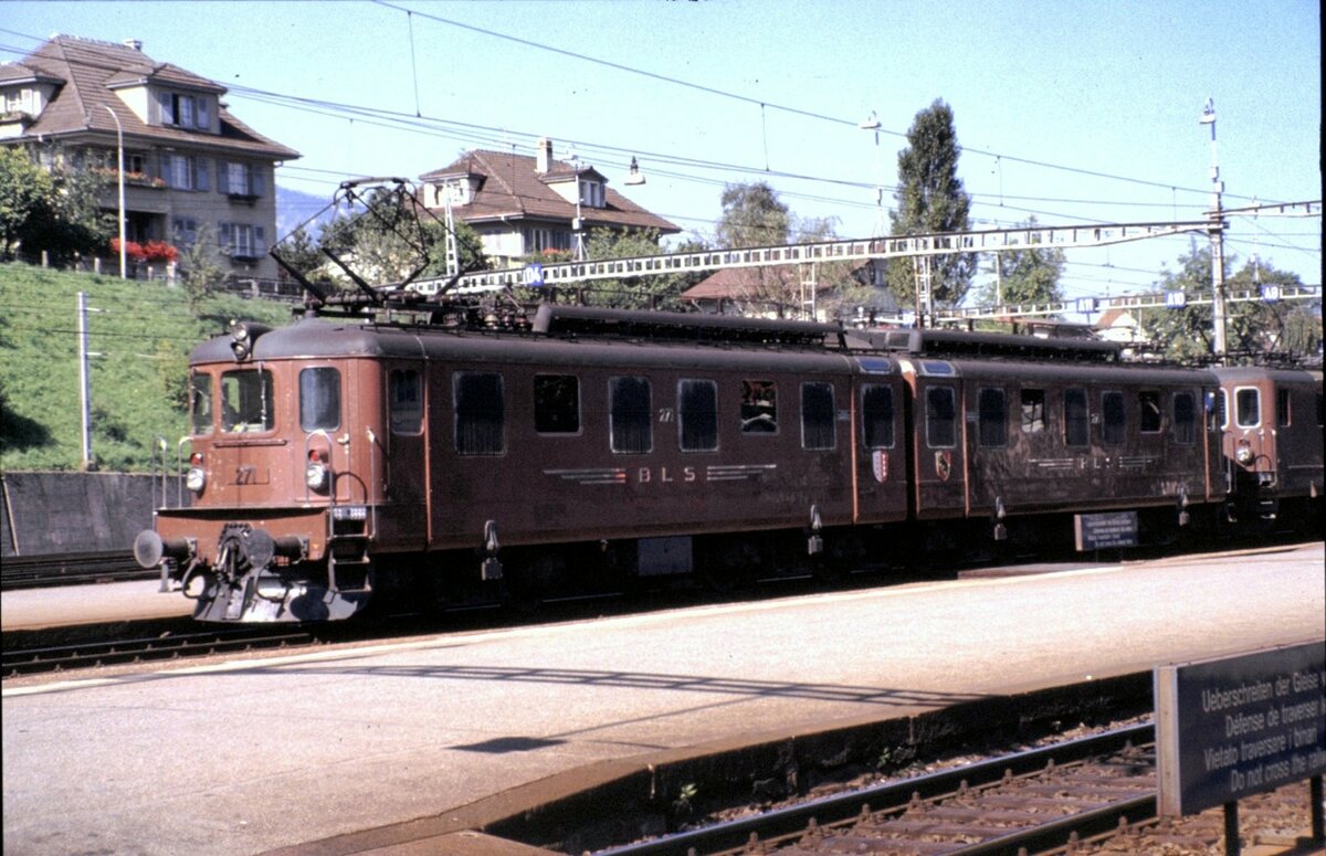 BLS Ae 8/8 Nr.271 in Spiez am 08.09.1980.