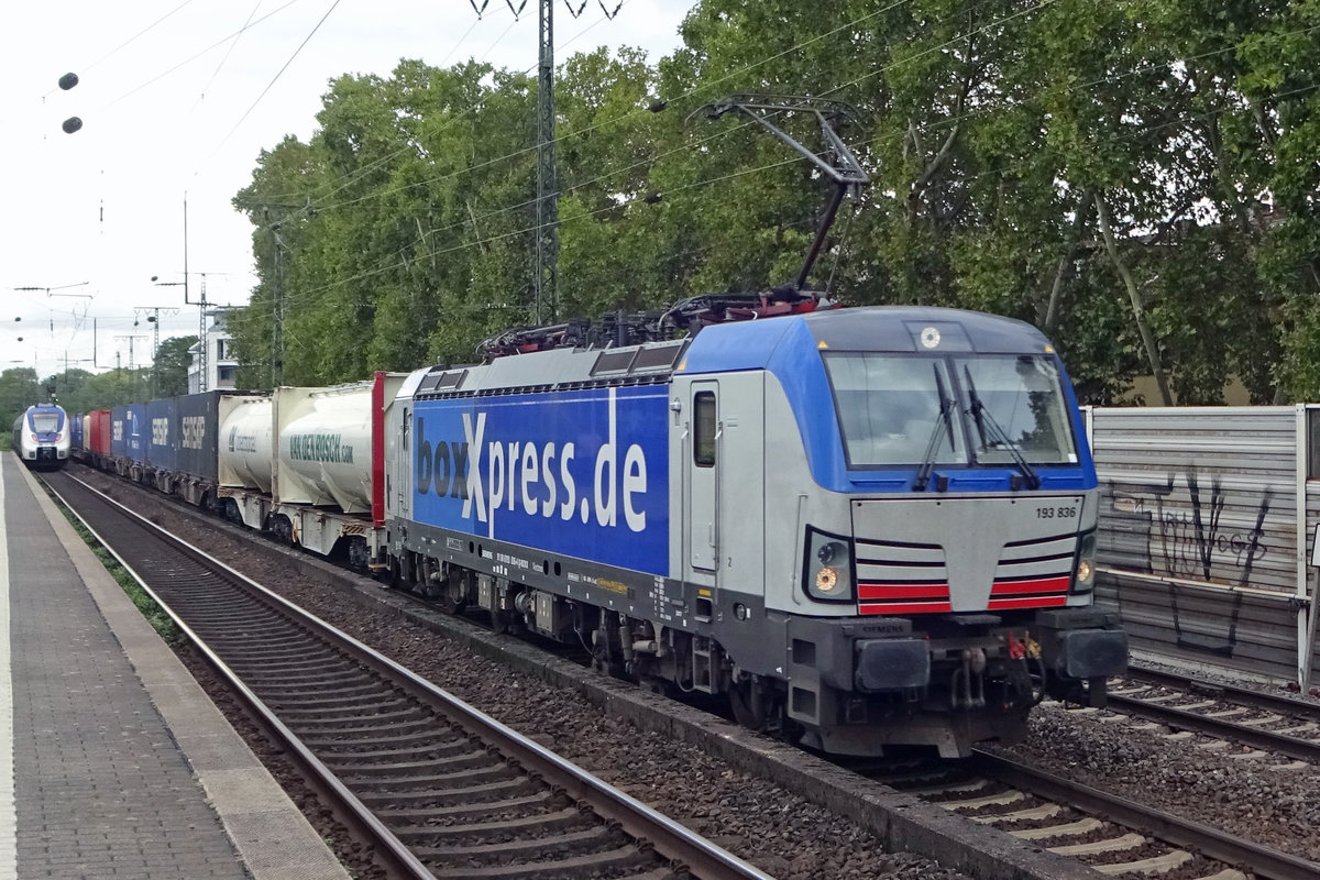 BoxXpress 193 836 durchfahrt K�ln S�d mit ein KLV f�r K�ln-Eiffeltor am 23 September 2019.