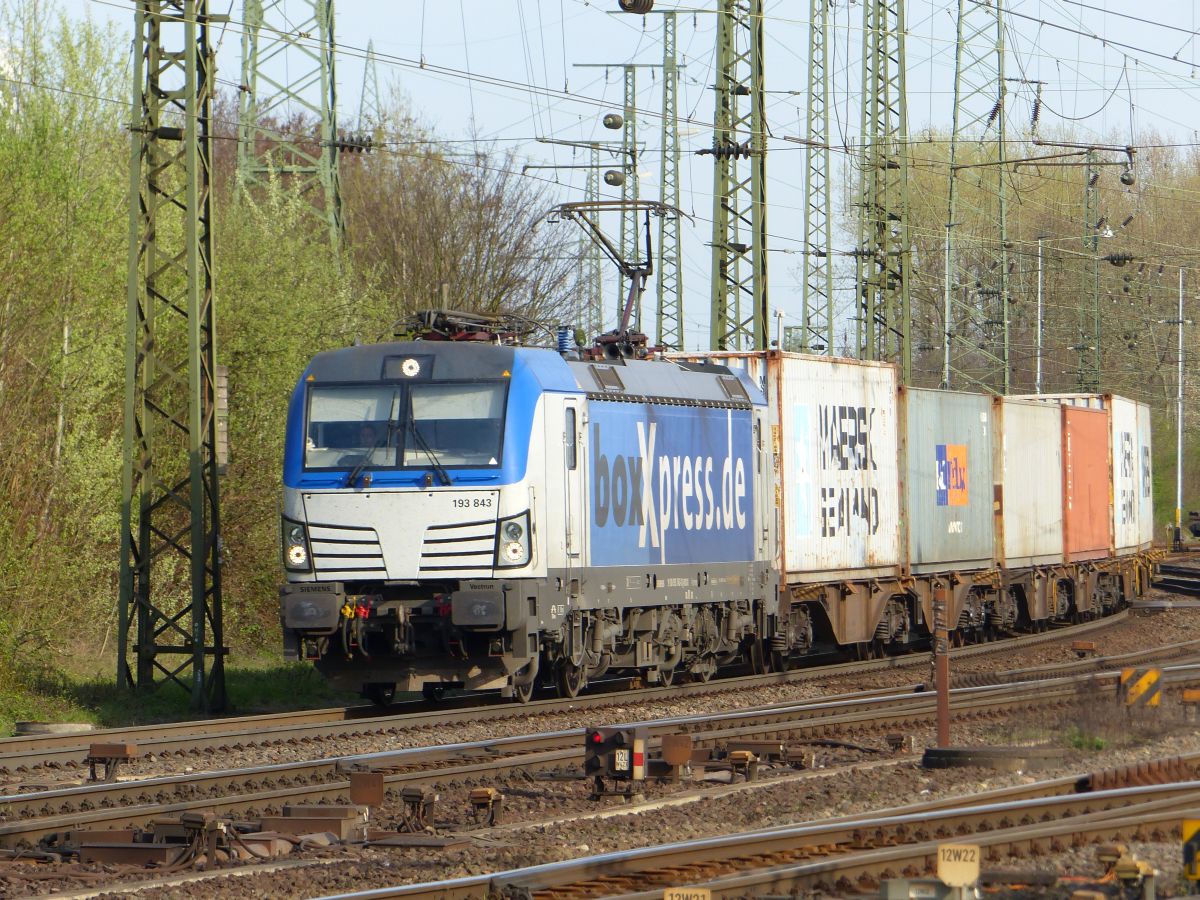 BoxXpress Lok 193 843 Rangierbahnhof Kln Gremberg. Porzer Ringstrae, Kln 31-03-2017.

BoxXpress elektrische loc 193 843 rangeerstation Keulen Gremberg. Porzer Ringstrae, Keulen 31-03-2017.