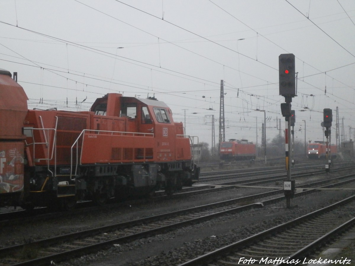 BR 261, BR 185 und BR 189 im Bahnhof Gro�korbetha am 22.1.15