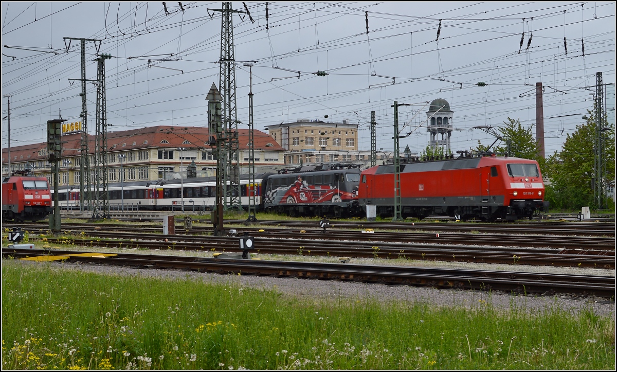 Bunter Tag in Singen. Bilder sind nur kurzfristig online, kommen dann neu sortiert später wieder. April 2014.