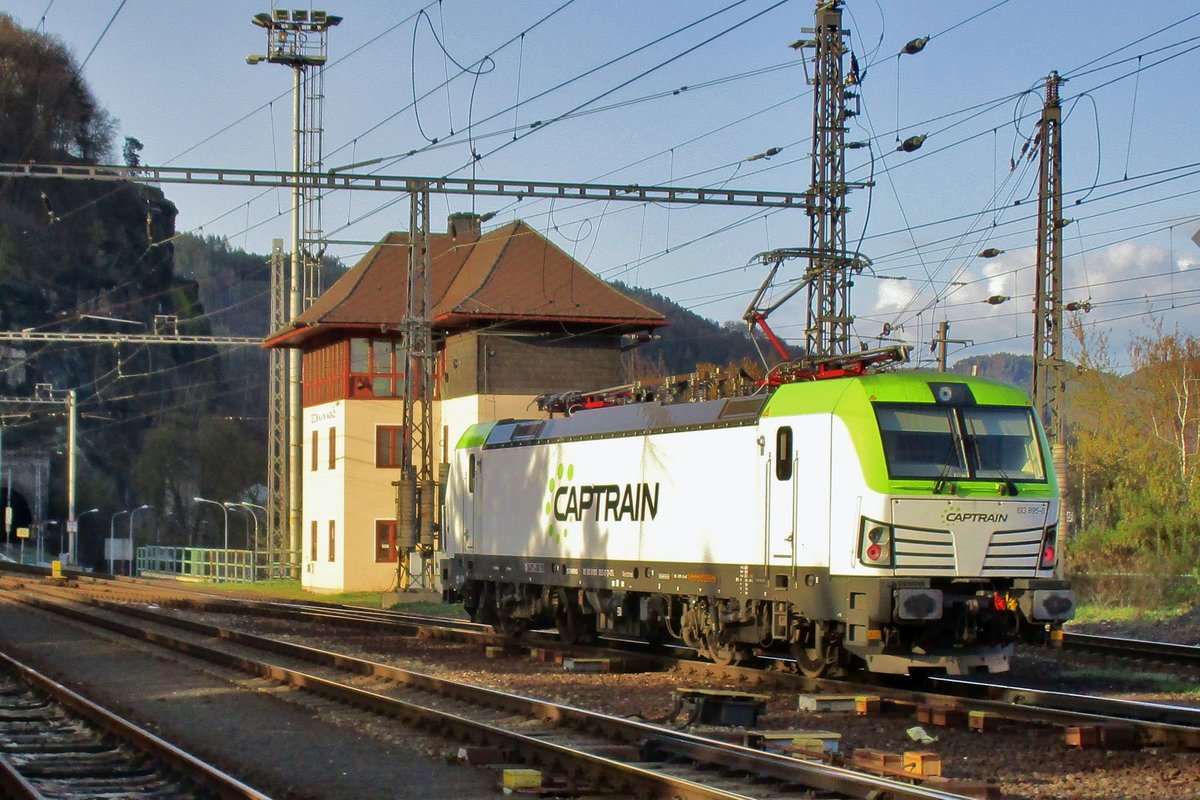 CapTrain 193 895 verl�sst am 6 April 2017 Decin hl.n.