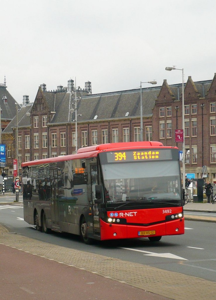 Connexxion R-Net Bus 3492 VDL Berkhof Citea CLE 137 Baujahr 2012. Prins Hendrikkade, Amsterdam 27-11-2013.

Connexxion R-Net bus 3492 VDL Berkhof Citea CLE 137 bouwjaar 2012. Prins Hendrikkade, Amsterdam 27-11-2013.