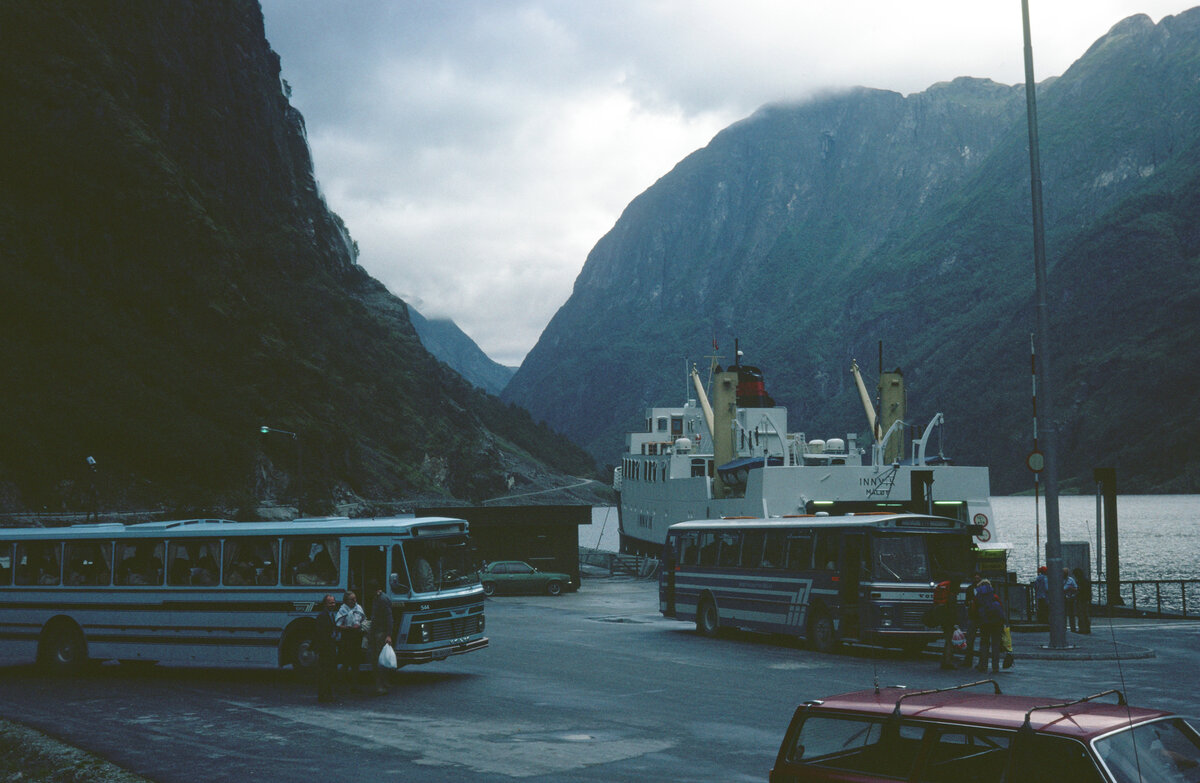 (D 046) - Aus dem Archiv: BHV - Nr. 544/SN 46'606 - Volvo im September 1979 in Flam