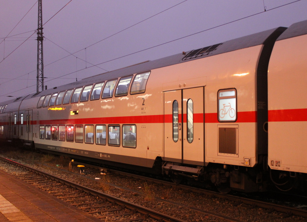 D-DB 50 80 26-81 560-7 am 27.12.2025 im Rostocker Hbf.
