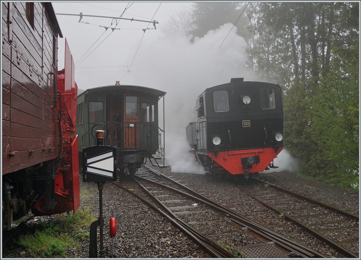 Dampf im Museumsbahnhof der Blonay-Chamby Bahn mit der G 2x 2/2 105 am Saison Eröffnungstag. 

1. Mai 2021