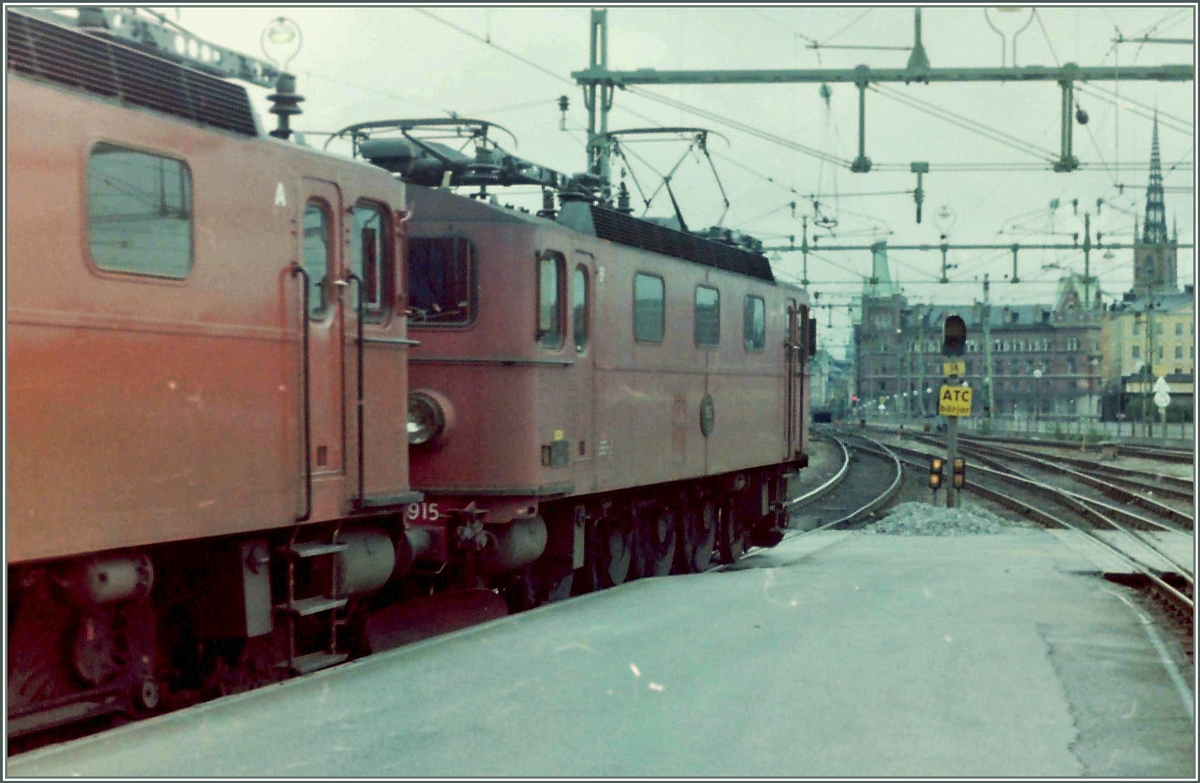 Das einzige Bild der klassischen schwedischen Stangenlok  Da  ist dieses hier, aus Stockholm vom September 1986. 
Aber vielleicht hat jemand noch bessere Bilder der schönen Lok.   