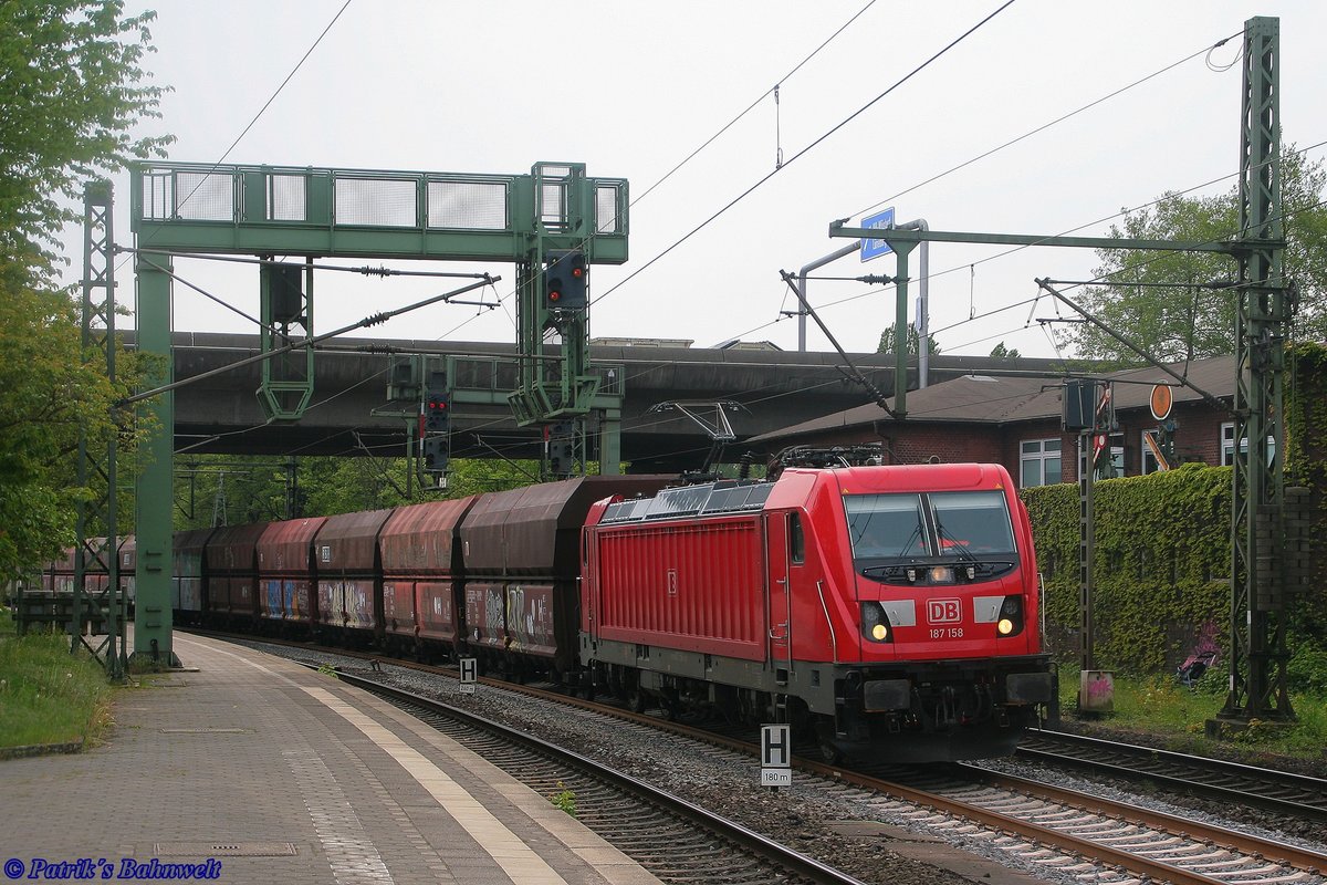 DB 187 158 mit Kohlewagenzug
am 08.05.2019 in Hamburg-Harburg