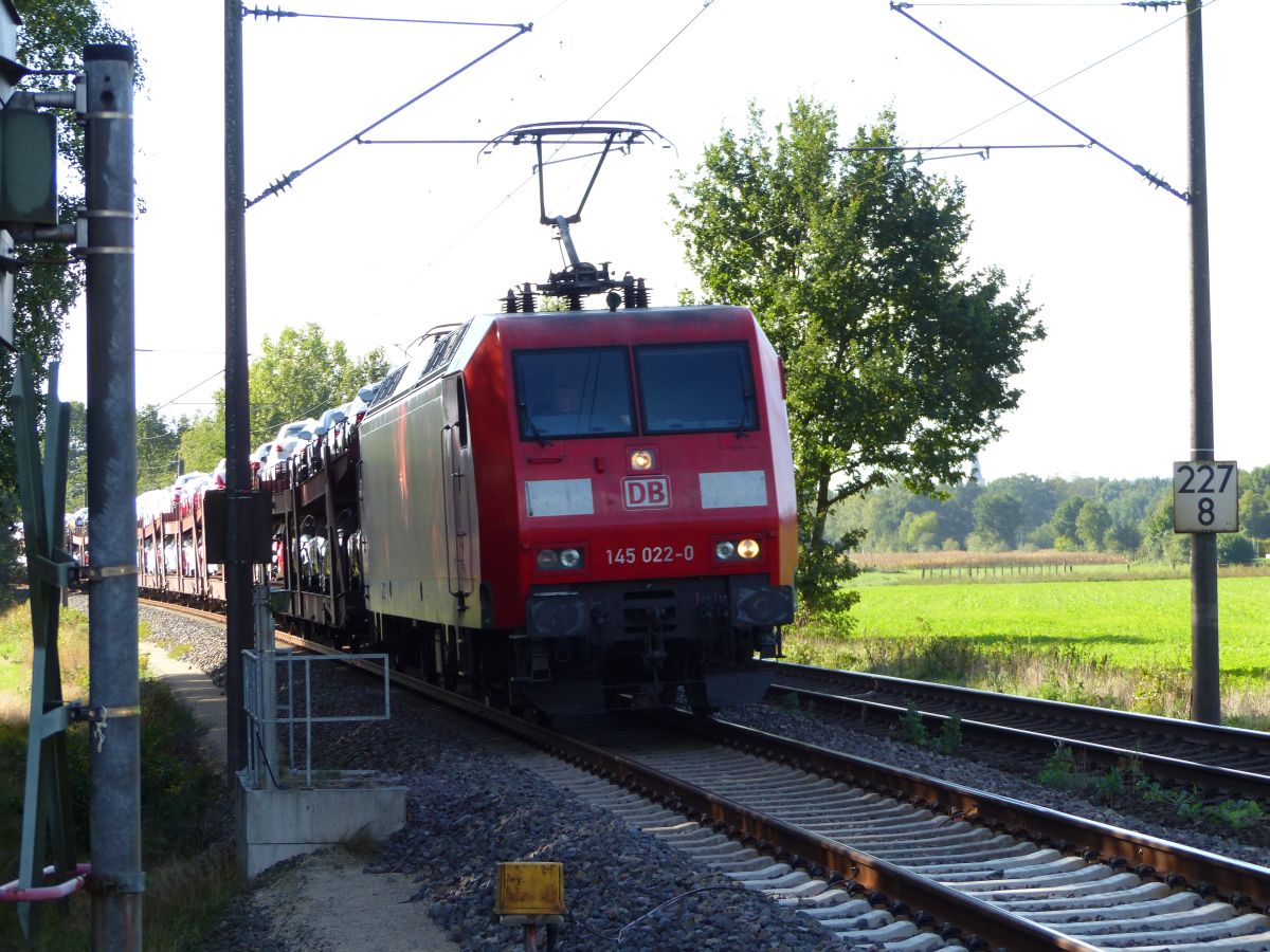 DB Cargo Lok 145 022-0 Bernte, Emsbren 13-09-2018.



DB Cargo loc 145 022-0 Bernte, Emsbren 13-09-2018.