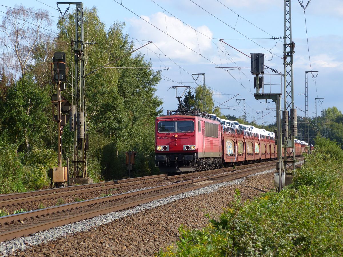 DB Cargo Lok 155 126-6 Devesstrae, Salzbergen 13-09-2018.

DB Cargo loc 155 126-6 Devesstrae, Salzbergen 13-09-2018.