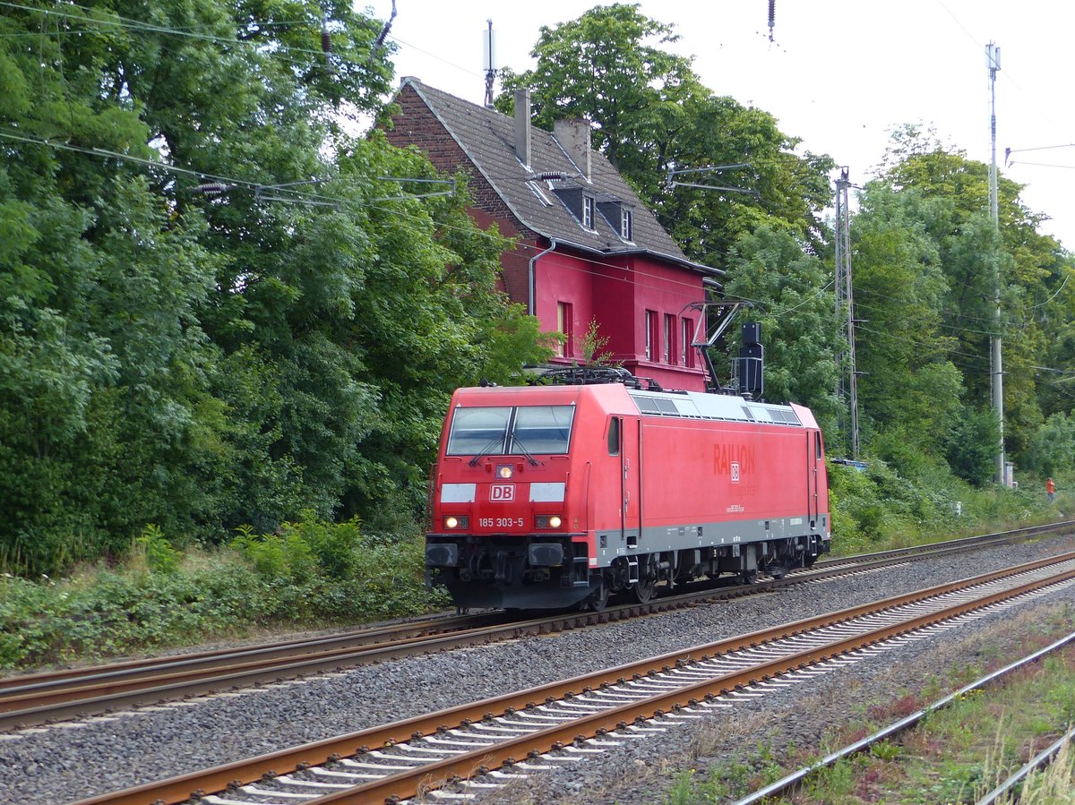 DB Cargo Lok 185 303-5 Lintorf 13-07-2017.

DB Cargo loc 185 303-5 voormalig station Lintorf 13-07-2017.