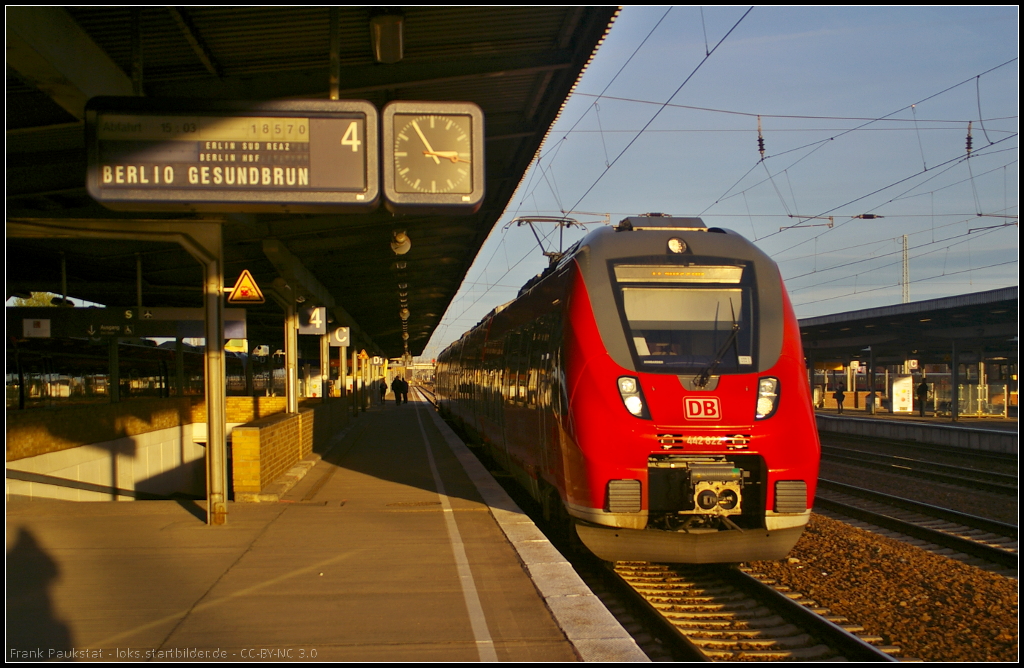 DB Regio 442 322 als RB19 Berlin-Gesundbrunnen am 16.12.2013 in Berlin Sch�nefeld Flughafen
