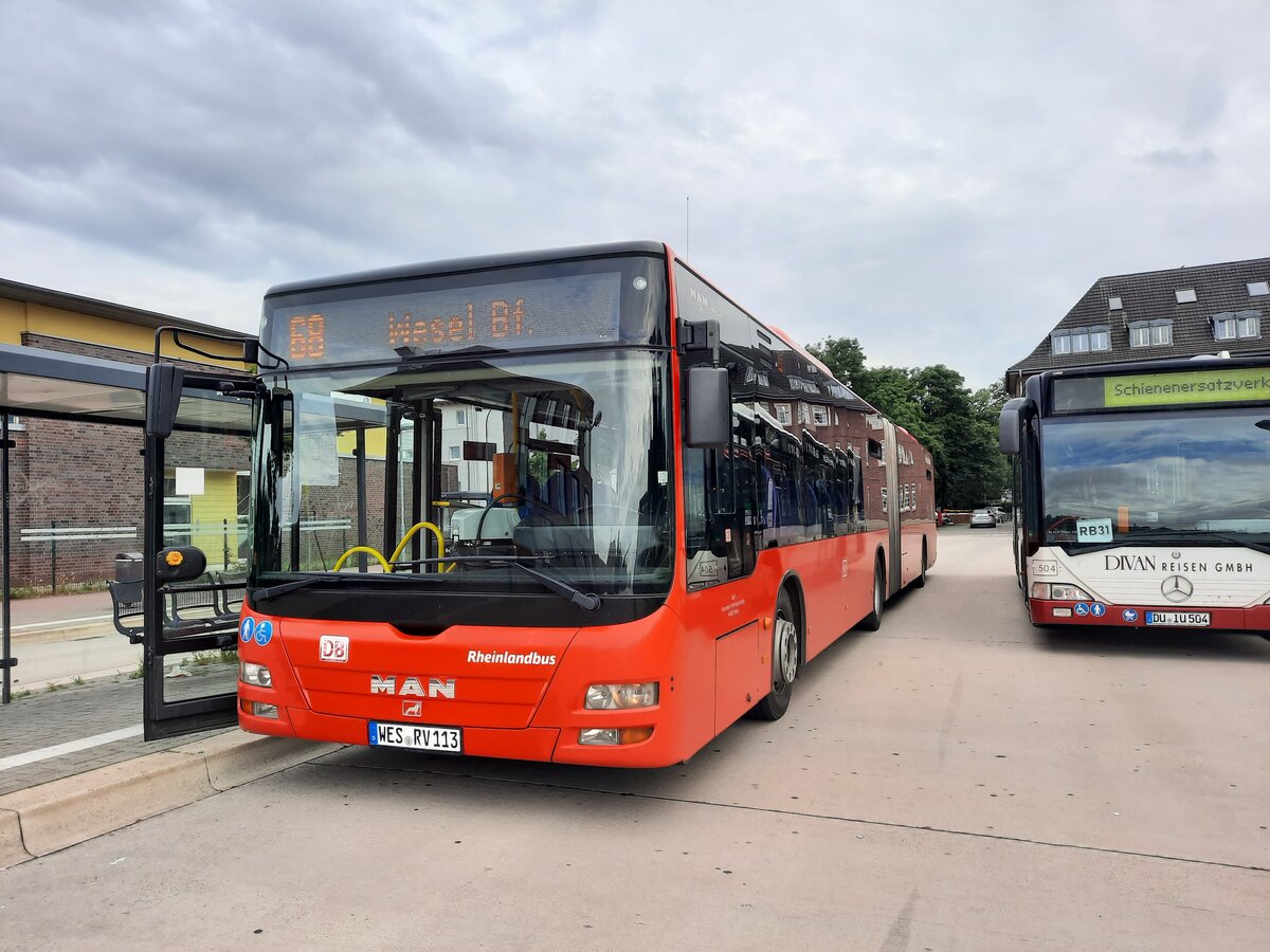 DB Rheinlandbus 113
Aufgenommen am 05 Juli 2021
Moers. Bahnhof
WES RV 113