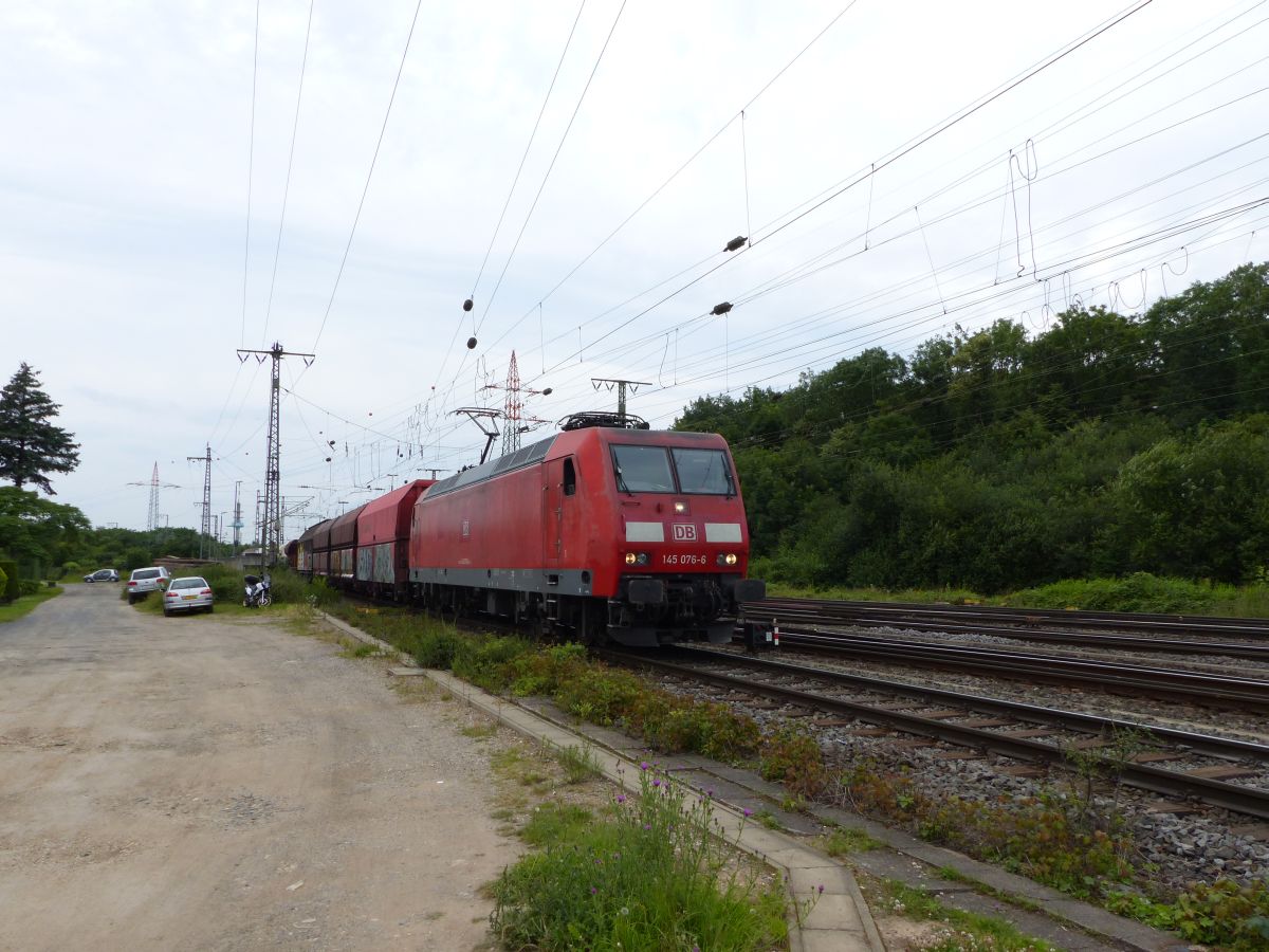 DB Schenker lLok 145 076-6  Rangeerstation Kln Gremberg 09-07-2016.

DB Schenker loc 145 076-6  Rangeerstation Keulen Gremberg 09-07-2016.