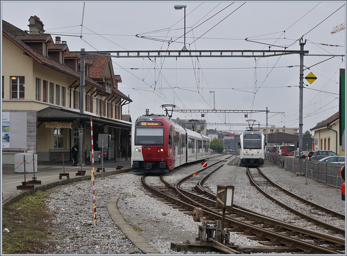 Der  alte  Bahnhof von Châtel St-Denis an einem seiner letzten Betriebstage. 

28. Okt. 2019