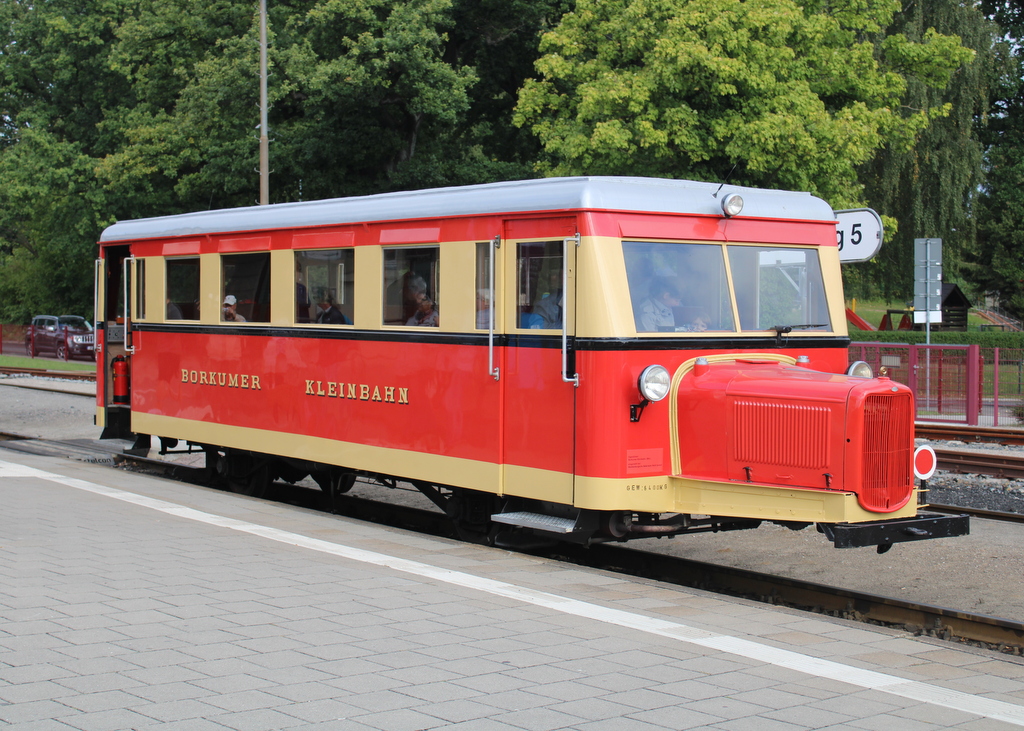 Der Borkumer Kleinbahn T1 stand am 23.09.2023 in Bad Doberan