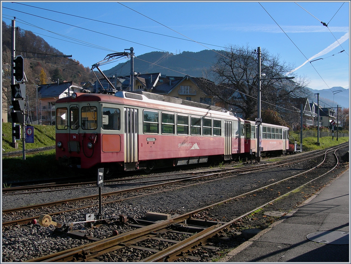 Der CEV BDeh 2/4 74 und sein Bt 222 in Blonay.
1. Dez. 2016