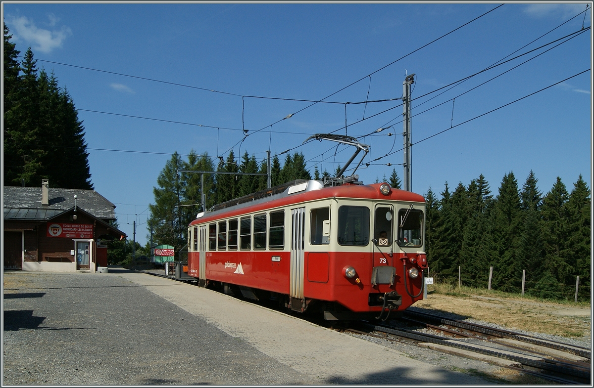 Der CEV BDeh 2/4 N° 73 auf Les Plèiades.
22.07.2015
