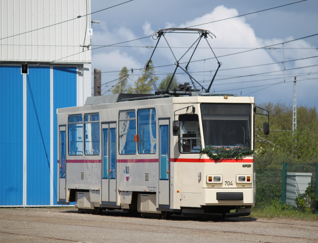 Der CKD-Tatra Wagen T6A2(704)stand am 04.05.2019 in Rostock-Marienehe.