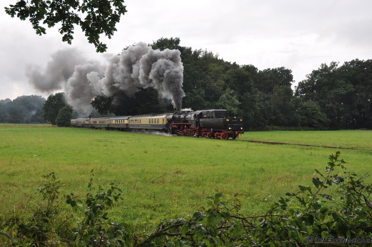 Der FEK Rheingold mit 52 8038 bei Stapelshorn am (30.07.2016) 
Platz.3 (Bild des Monats) Juli.2016