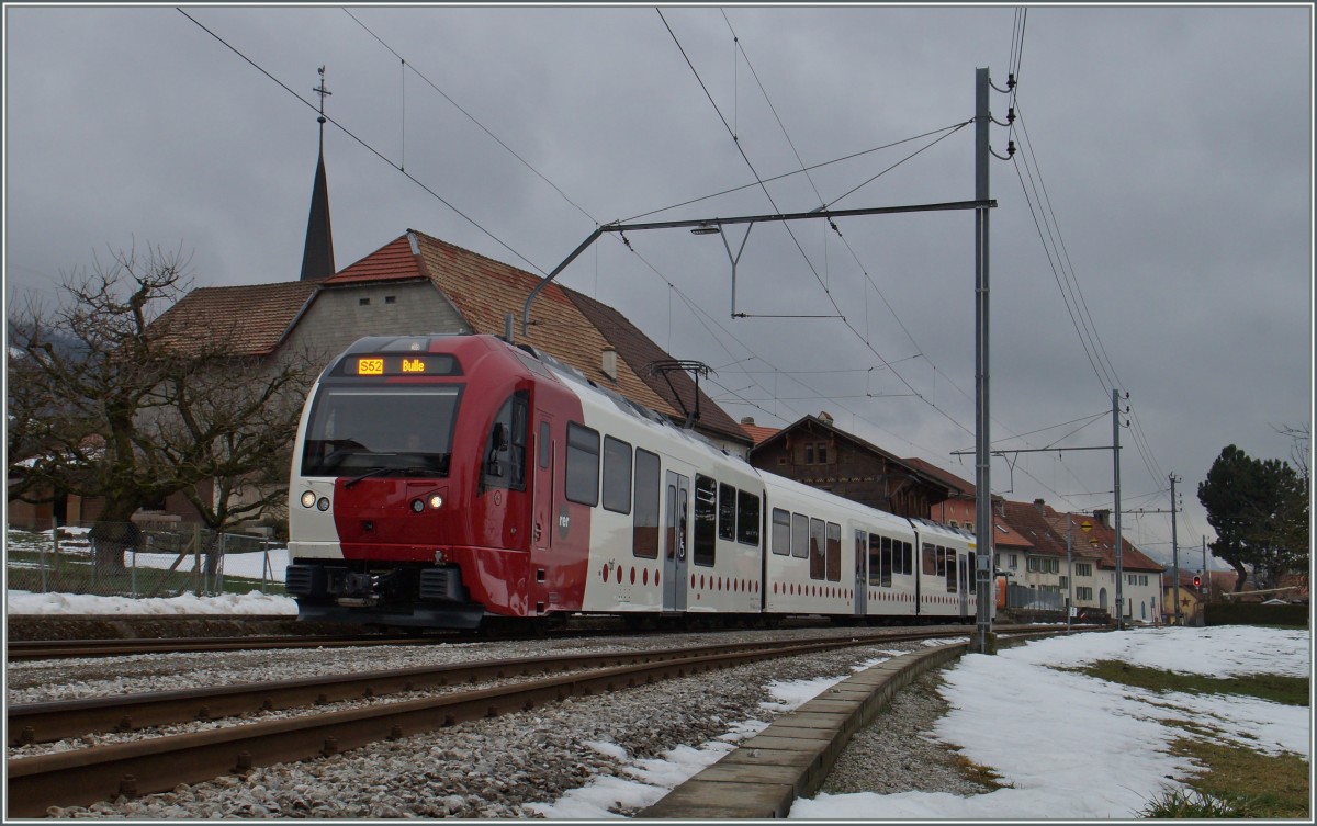 Der neuen TPF ABe 2/4 + B + Be 2/4 101 in Semsales.
29. Jan. 2016